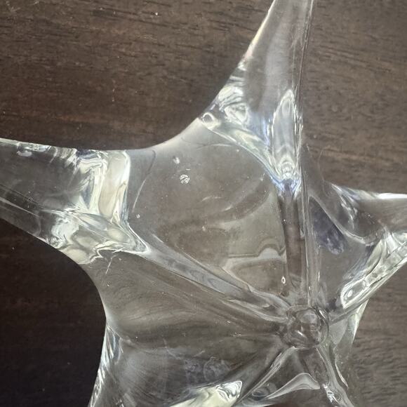 Starfish Paperweight Shelf Sitter Clear Glass 4.5" X 4.5" Ocean Decor Trinket - Picture 2 of 10